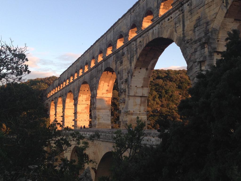 Le Cherche Midi, Entre Nimes, Le Pont Du Gard, Uzes, Arles มาร์เกอริตต์ ภายนอก รูปภาพ